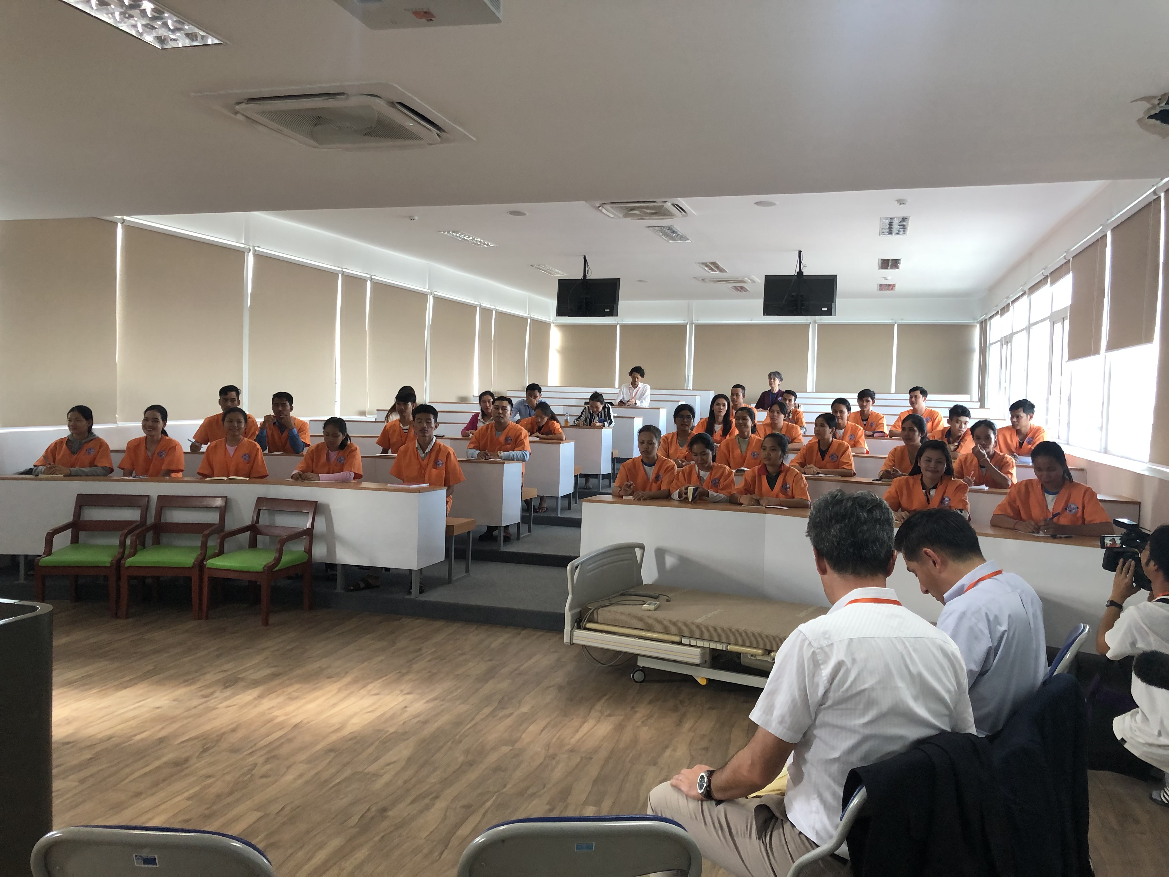 カンボジア日本技術大学への訪問